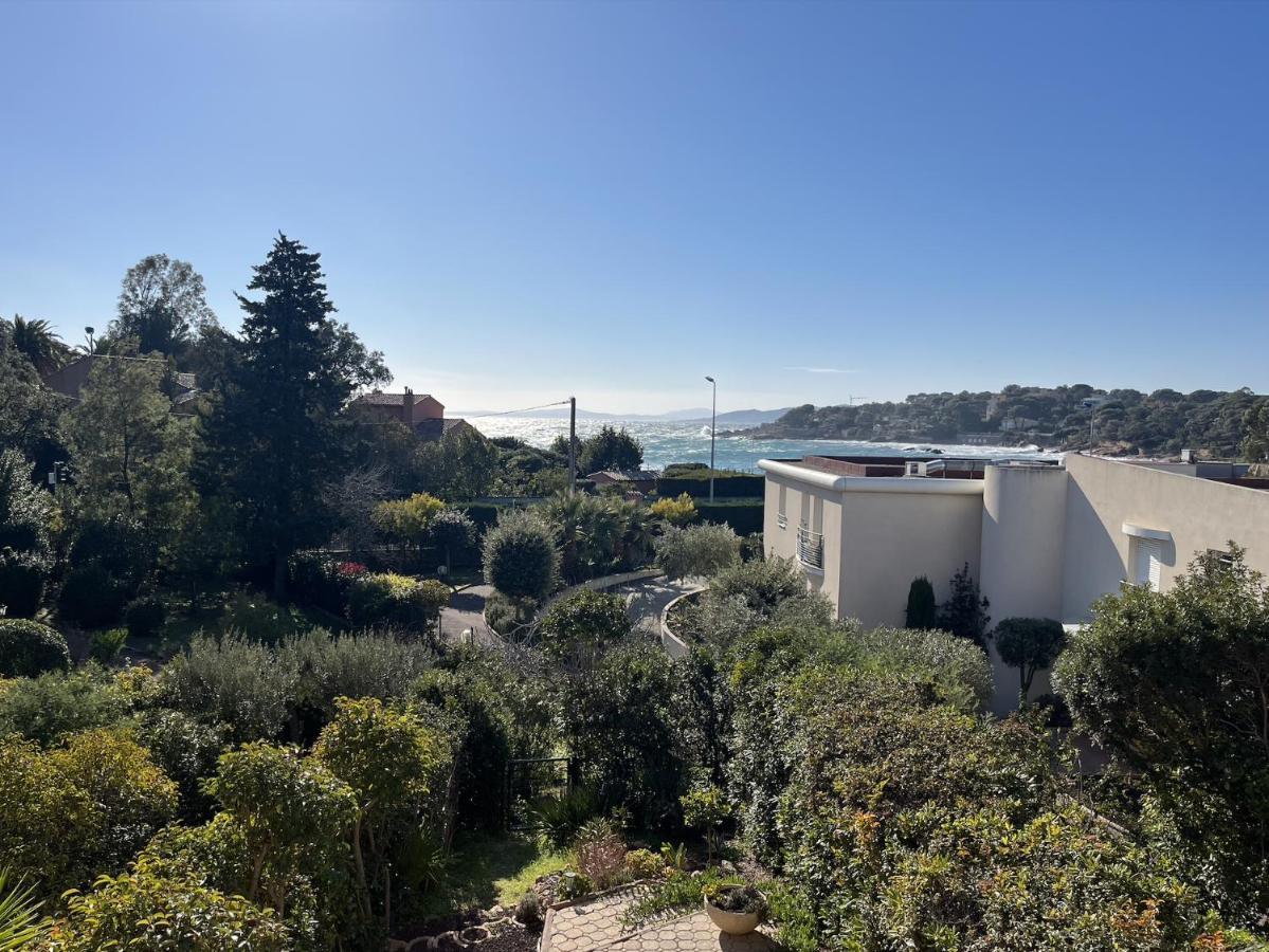 Appartement Face A La Plage Saint-Raphael  Exterior photo