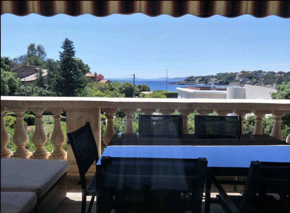 Appartement Face A La Plage Saint-Raphael  Exterior photo
